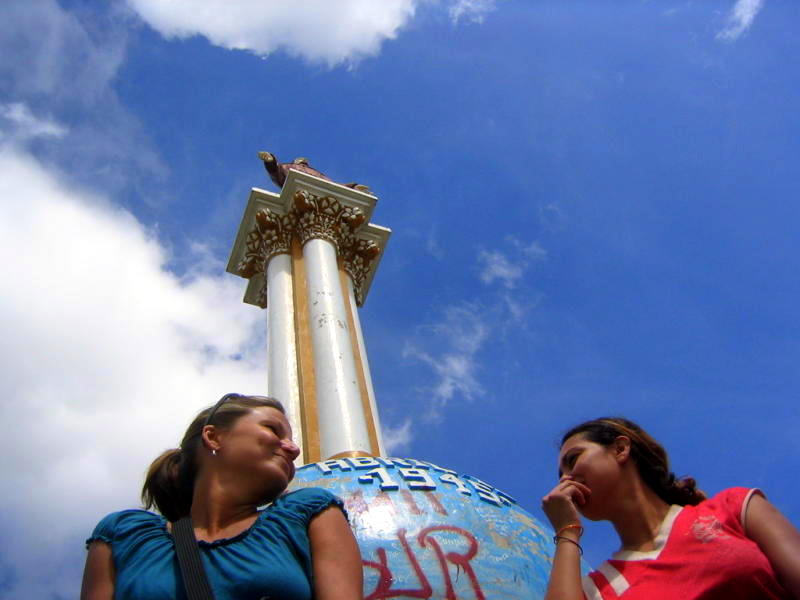 Tamera and Aydalina at a monument in Aydalina's home town of Ocotal.