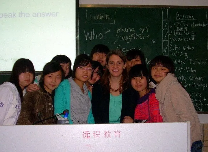 Group photo of Gareth with her Chinese high school aged students. They are studying English and will become Kindergarten teachers directly after high school.