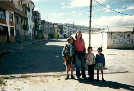 Maureen with students in Ecuador.