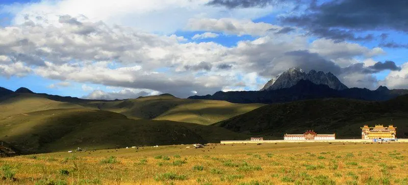 A monastery on the grasslands of Tagong, in Sichuan, China.