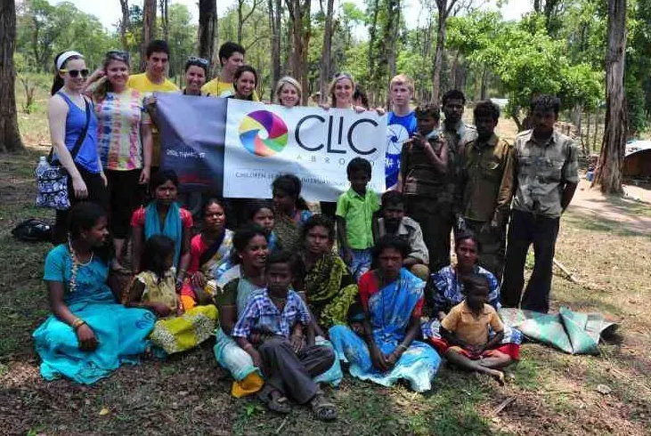 A happy CLIC Abroad group.