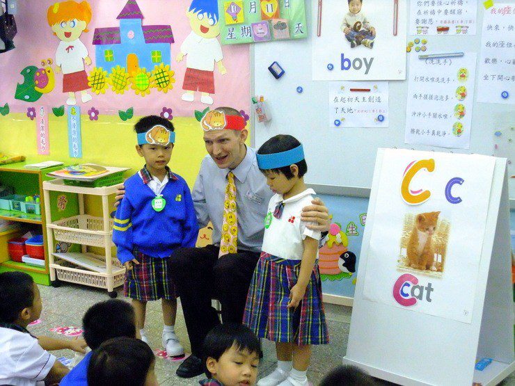 Jonny teaching English in Hong Kong. What a cute photo!