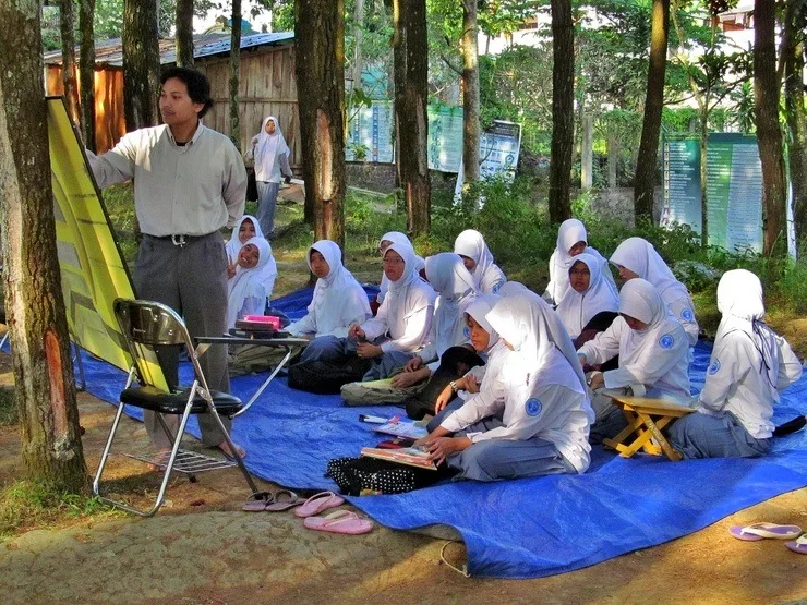 My first classroom observations were in Mojokerto, Indonesia. This is the girls’ science class. Girls and boys do not take classes together at this Muslim boarding school.
