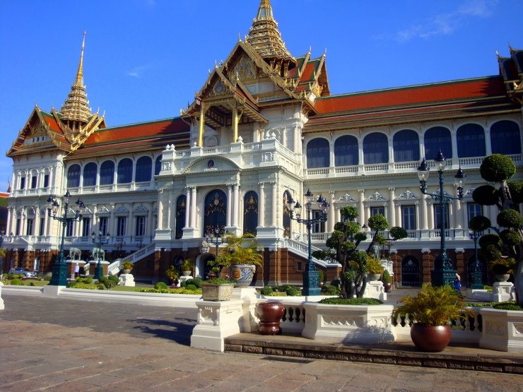 Would you like to teach abroad in Thailand?