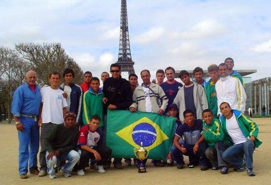 Paris in 2005 with students from Buzios.