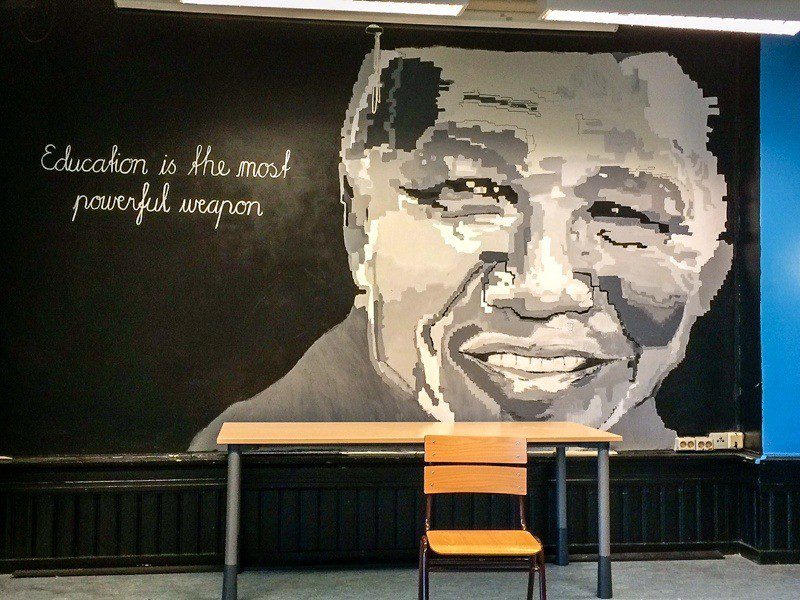 Painting in a school cafeteria in Bergen.